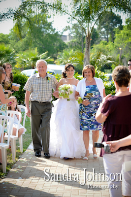 Best Paradise Cove at Buena Vista Watersports in Orlando, Florida wedding photographer - Sandra Johnson (SJFoto.com)